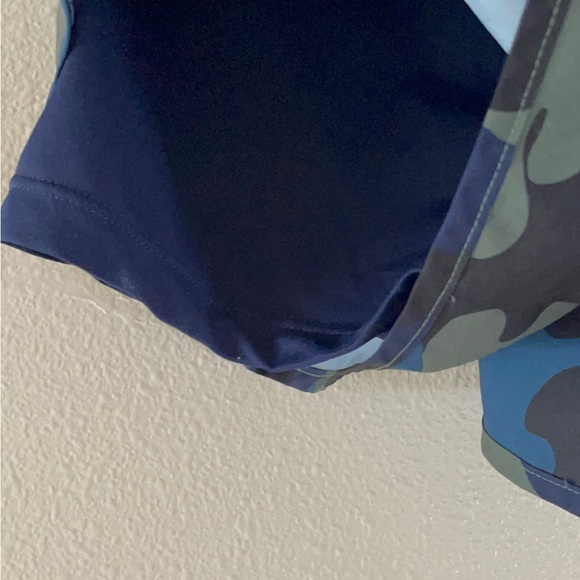 New Balance Blue and Green Athletic Shorts Lightweight Moisture-Wicking - Picture 6 of 7